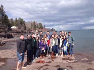 Group photo on Lake Superior GetKnit North Shore Brewery Tour